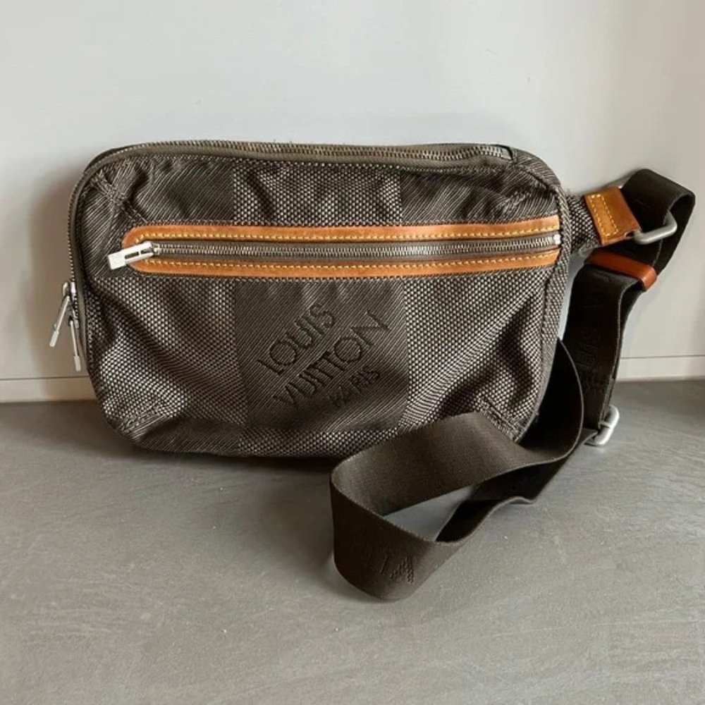 Louis Vuitton Archer Terre Damier Geant Belt Bag